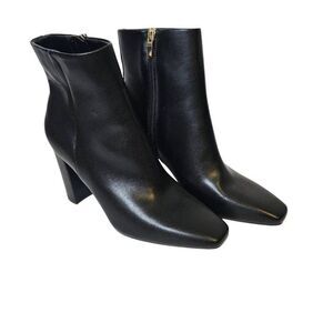 Nine West womens black heeled booties. Size 8. NWOT.